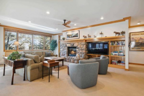 Highlands Lodge 203 by East West Hospitality Beaver Creek